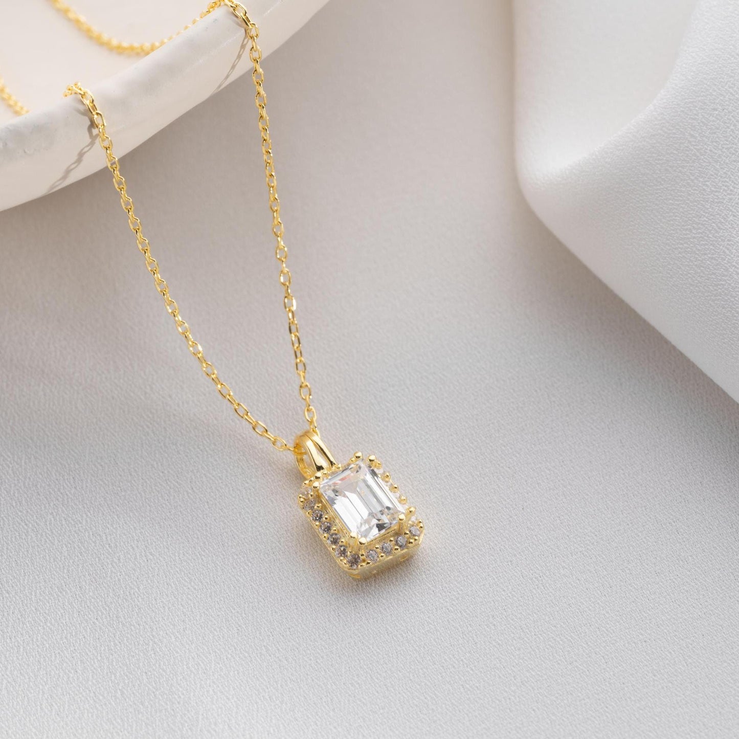 Sophisticated emerald-cut pendant crafted from 925 sterling silver, ideal for Christmas and anniversary gifts.