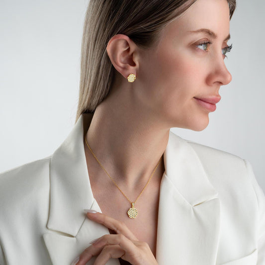 Elegant hexagon jewelry set, ideal for Christmas, birthdays, or anniversaries.