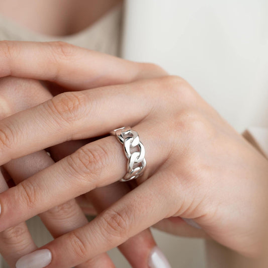 Chunky chain link open ring crafted from 925 sterling silver, available in gold plated and silver finishes. Adjustable design for a perfect fit.