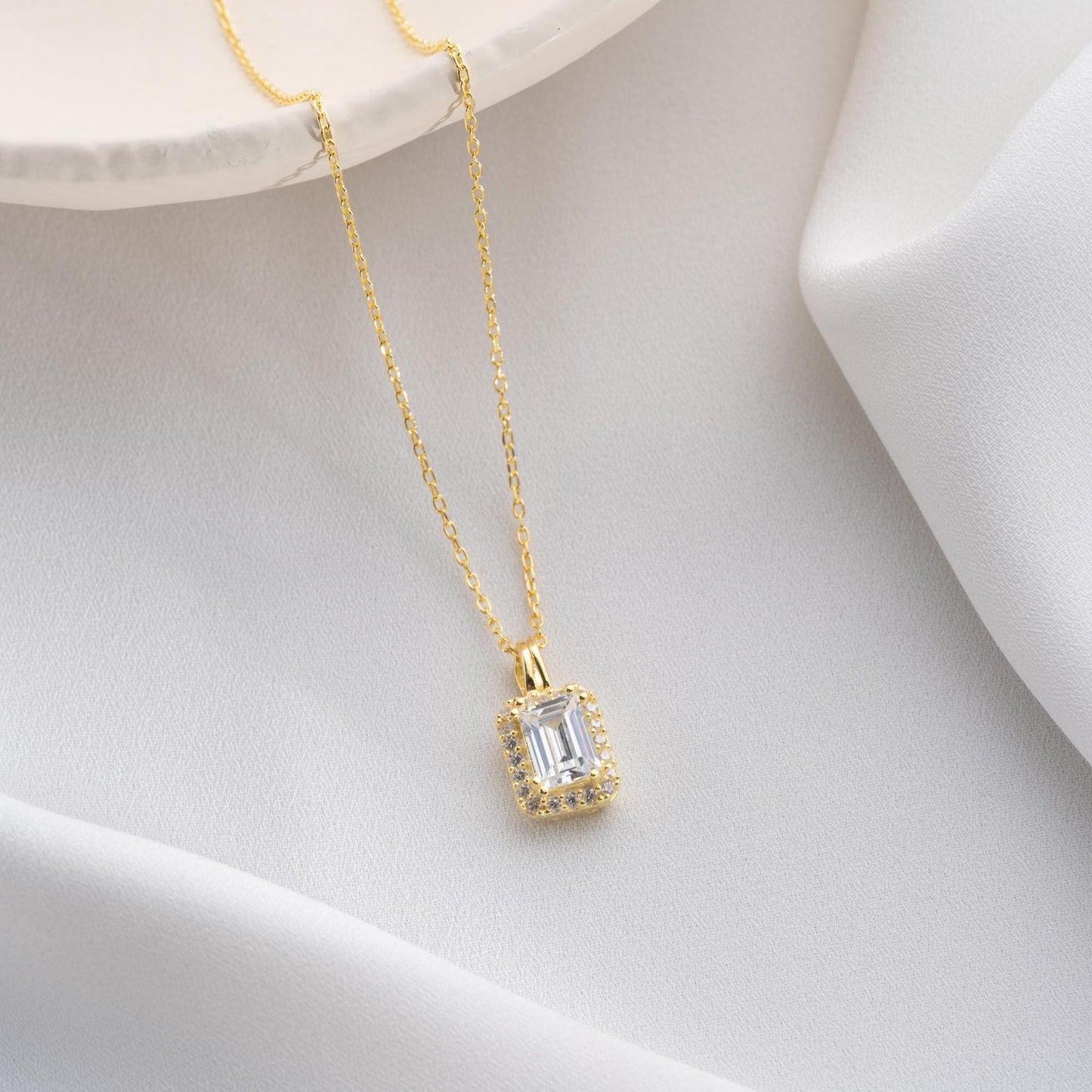 Sophisticated emerald-cut pendant crafted from 925 sterling silver, ideal for Christmas and anniversary gifts.